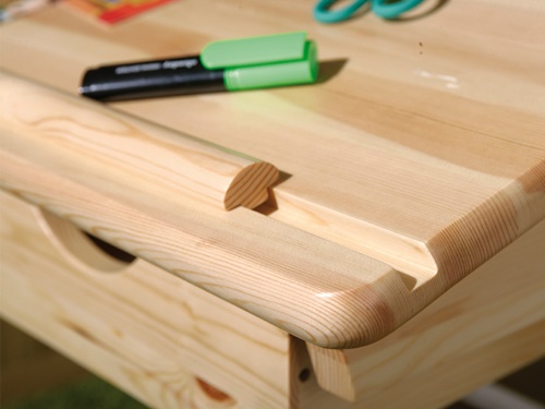 A gyermek munkahelye: íróasztal a gyerekszobában